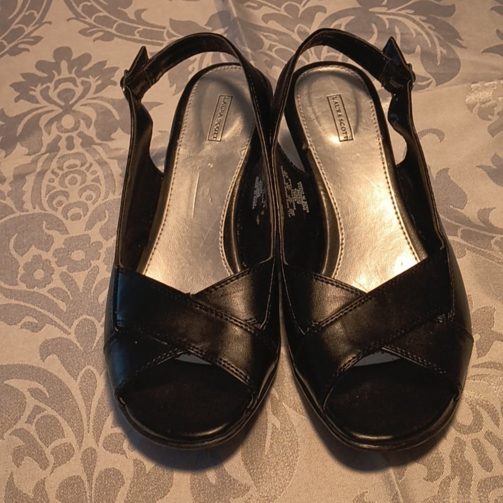 Laura Scott 3"heels size 8M